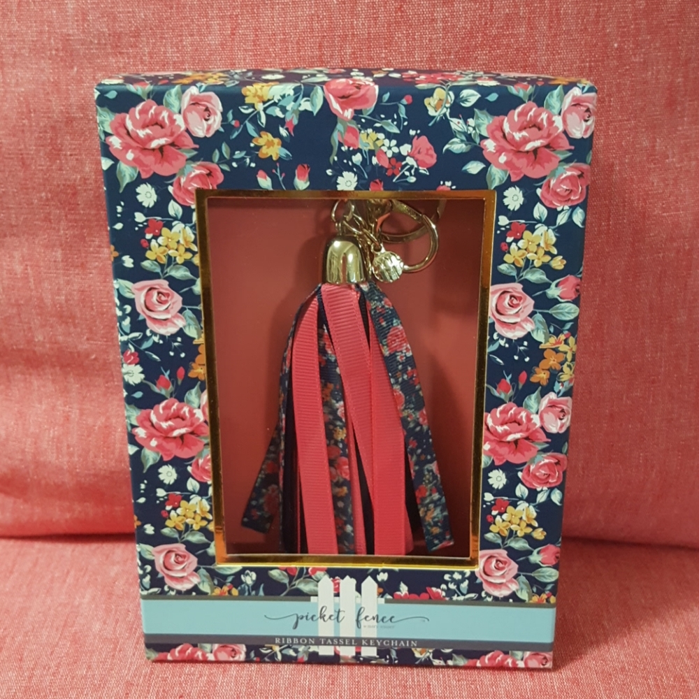 NIB Picket Fence Ribbon Tassel Keychain Floral